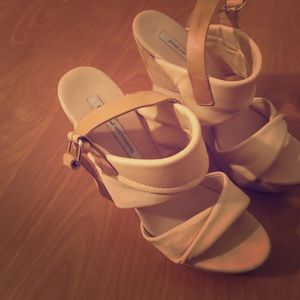 Diane Von Furstenburg Sandals size 8